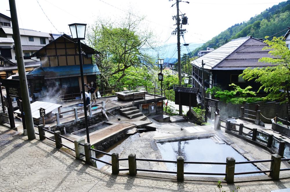 野沢 温泉 に 住む