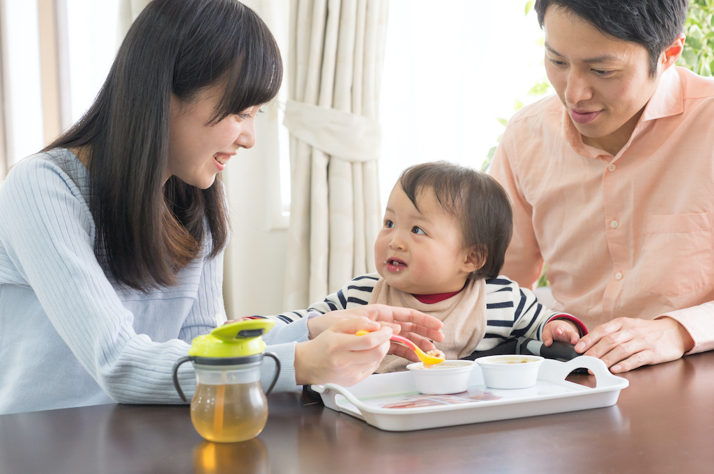 プレゼントにもおすすめ！離乳食用プレート10選！ひっくり返りにくいものや人気のキャラクターものなど1歳のママの筆者がご紹介