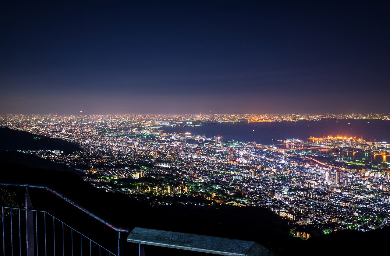 【保存版】神戸で夜景ドライブデートならここ！関西在住の筆者おすすめの15スポット【定番/人気・アクセス◎・海際など】