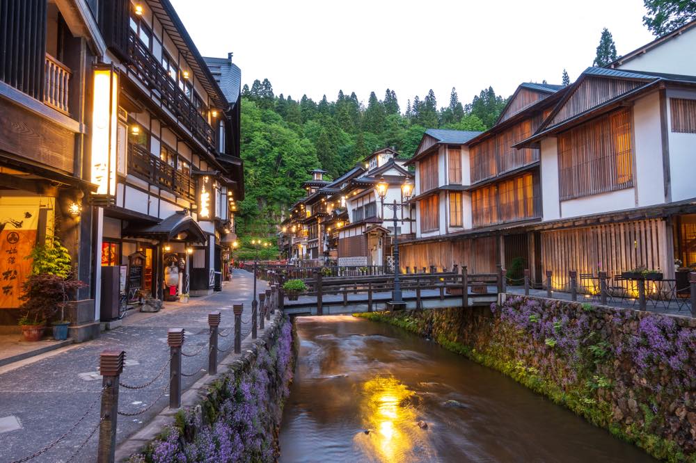 【銀山温泉】記念日で泊まりたい旅館・ホテル15選!露天風呂付き客室・貸切風呂・絶品料理など温泉巡りが好きな筆者が徹底調査!