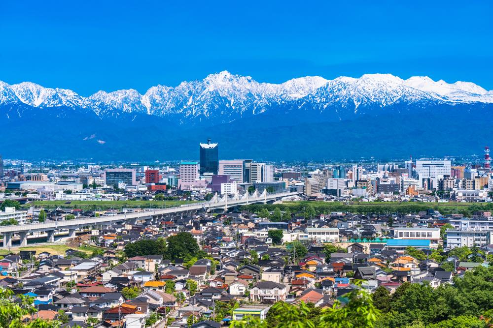 21年版 富山県ドライブデートならここ 北陸在住ライターおすすめの15スポット 自然 景観 温泉 美術館など アニーお祝い体験マガジン By ギフトモール