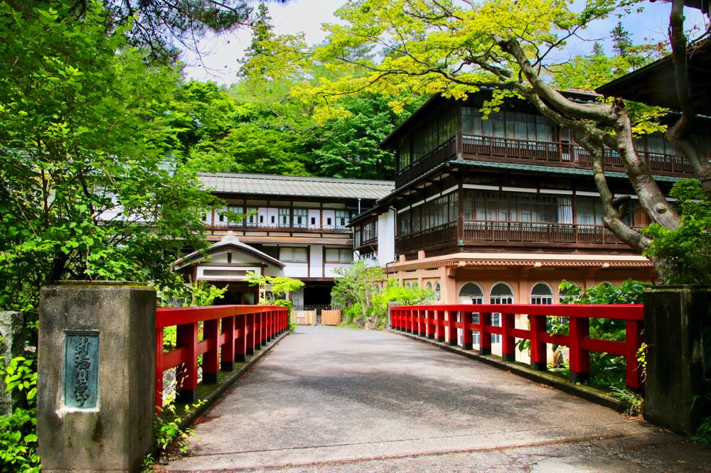 【保存版】四万温泉旅館おすすめ15選【温泉大好き主婦が徹底紹介】露天風呂付き客室・部屋食・リーズナブルなお宿など