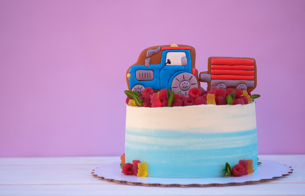 車のケーキおすすめ10選！手作りや立体やパトカーも！子供のイベント企画が得意な筆者が厳選