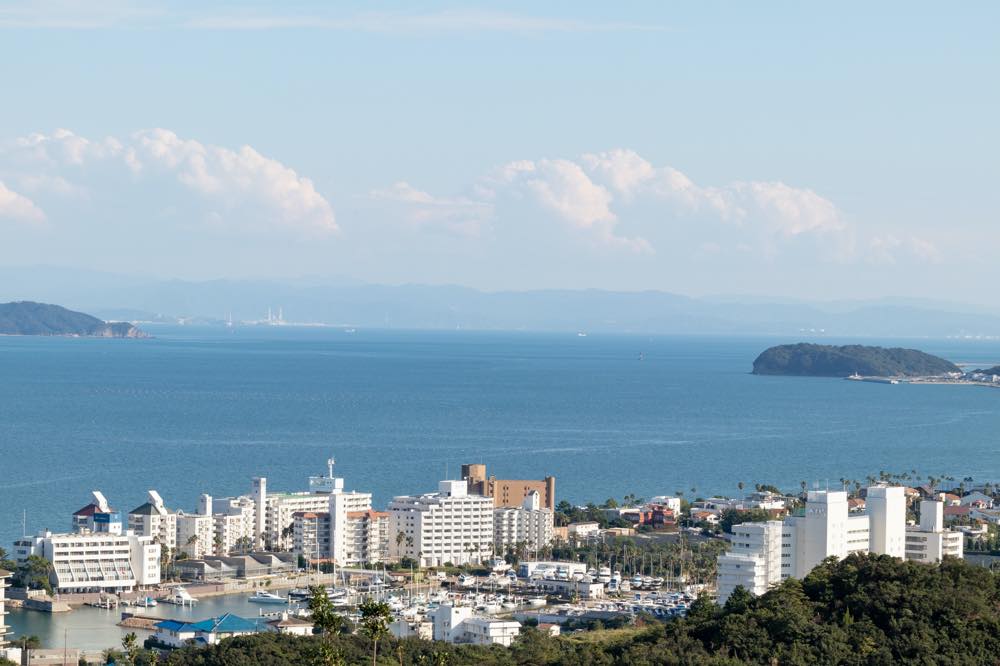 【保存版】淡路島・洲本のランチ14選！カップルのデートや記念日にもおすすめ【関西在住者が徹底ガイド】コスパ◎・おしゃれレストラン・リーズナブルからリッチなお店も