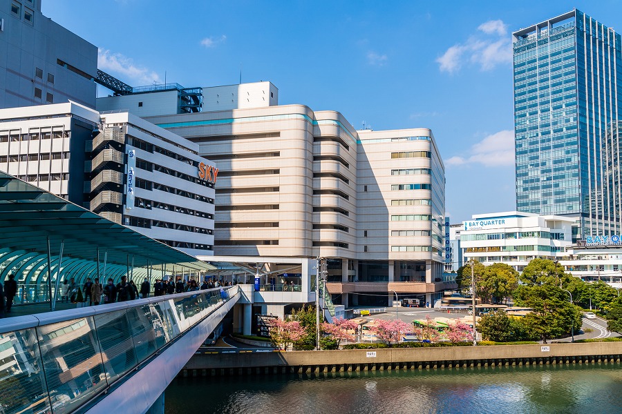 【保存版】横浜駅東口でランチならここ！横浜通おすすめの20店【駅直結・カレー・名物・ボリューム◎・テラス席など】