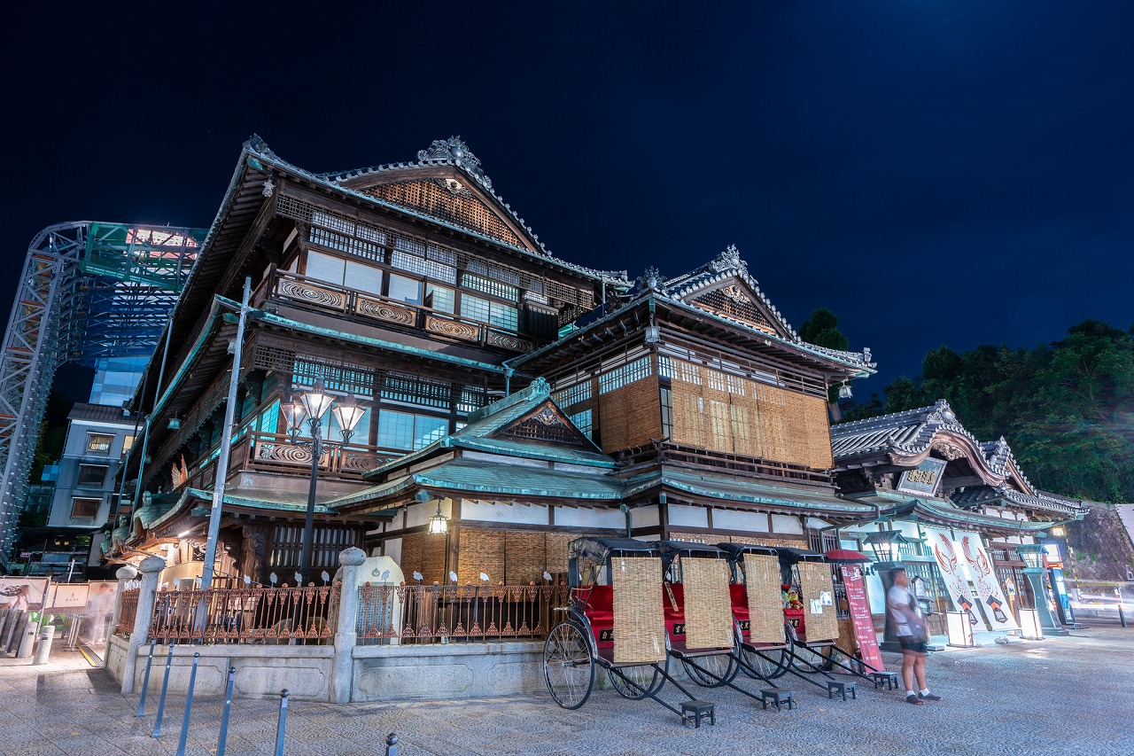 【保存版】貸切風呂のある道後温泉旅館おすすめ15選【温泉大好きライターが徹底紹介】高級宿・名湯・お湯自慢・ホテルステイなど