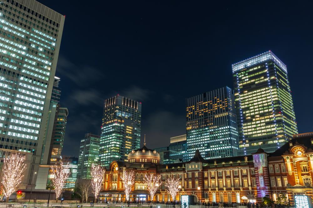 【保存版】東京駅周辺のクリスマスディナー18選！カップルのデートや記念日にもおすすめ【地元民が徹底ガイド】ラグジュアリー・夜景・個室・鉄板焼きなど