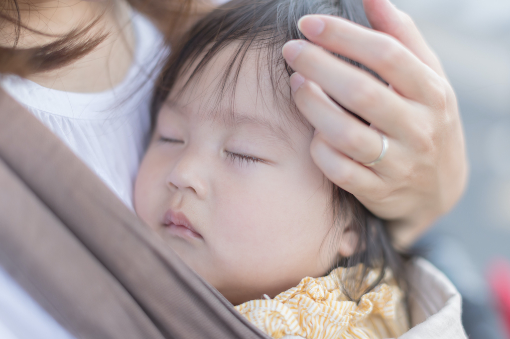助産師おすすめの寝かしつけ神アイテム ぬいぐるみやプロジェクター 抱っこ紐など安眠グッズを紹介 アニーお祝い体験マガジン By ギフトモール