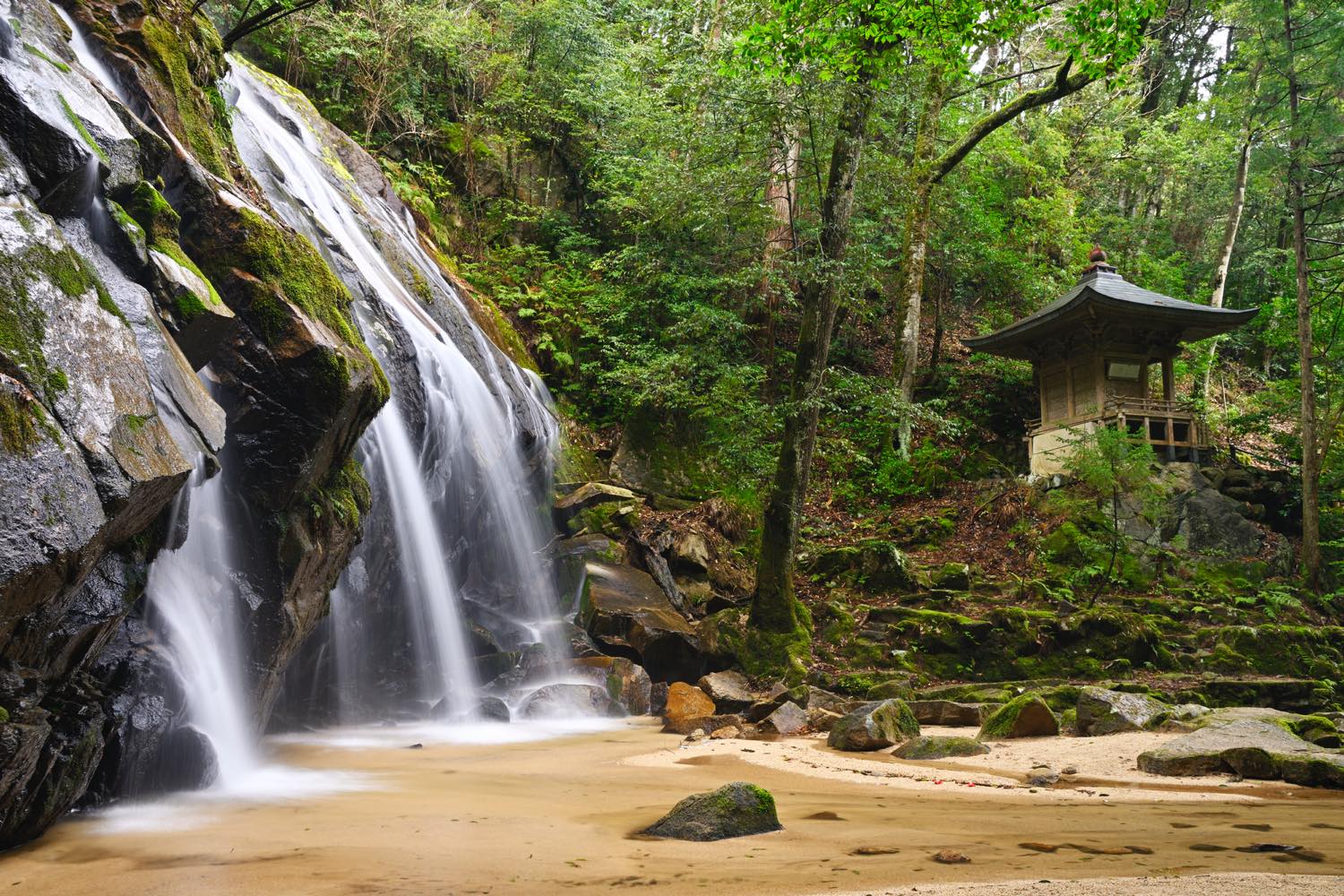 21年版 関西絶景ドライブデート50選 大阪在住筆者おすすめの写真スポット 花畑 夕景 夜景スポットなど アニーお祝い体験マガジン By ギフトモール