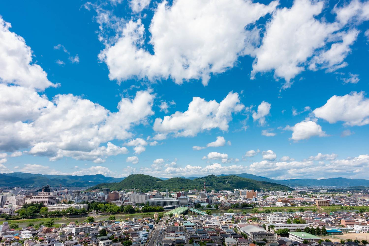 【保存版】福島市ドライブデートならここ!お出かけ好きライターおすすめの15スポット【定番から仏閣/寺院・グルメ・パワースポットなど】