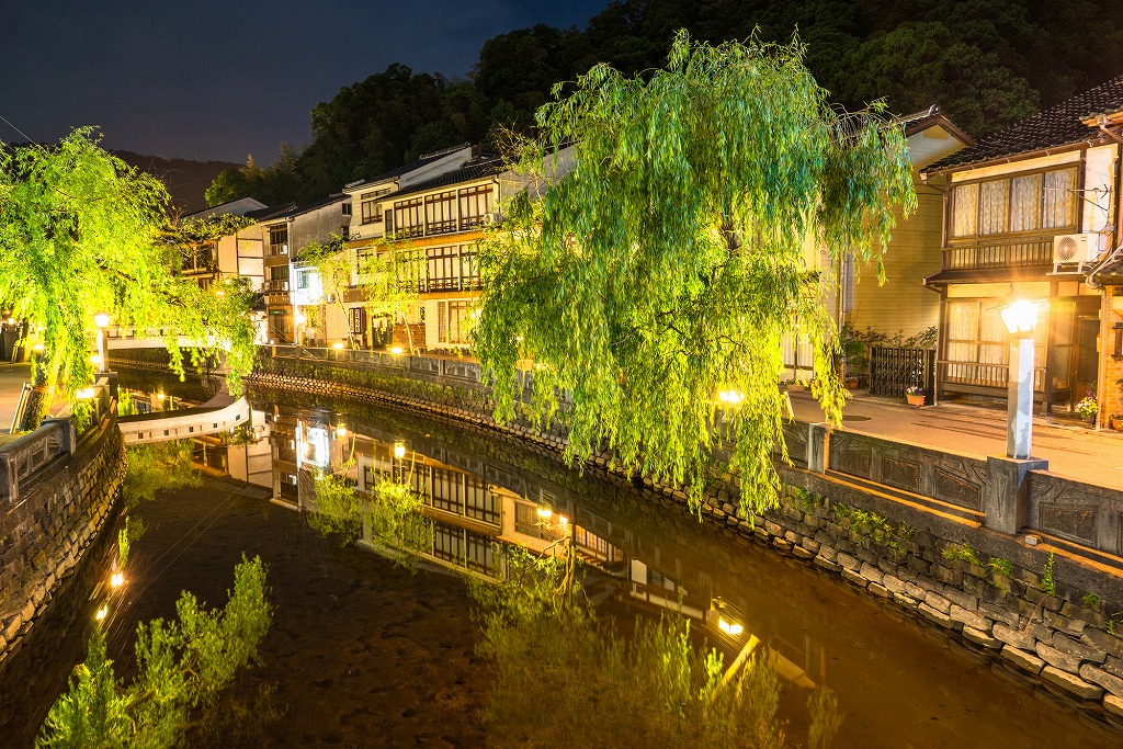 【関西温泉】誕生日で泊まりたい旅館・ホテル15選！露天風呂付き客室・スイートルーム・記念日特典付きなど元旅行会社国内旅行担当の筆者が徹底調査！