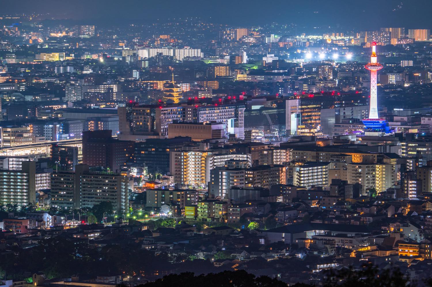 【保存版】京都駅周辺の記念日ディナー15選！夜景◎・ホテル内・完全個室ありなどお祝い向きのお店を京都市に居住経験ありのライターが厳選