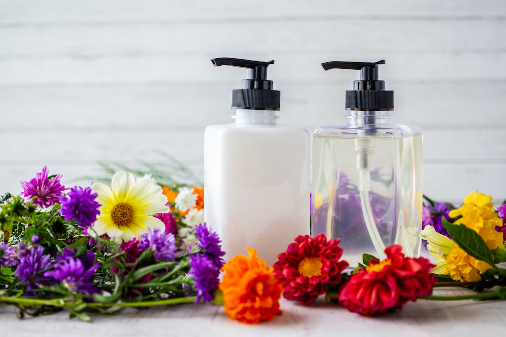 おすすめのノンシリコンシャンプー10選 ドラックストアで買えるものやメンズ用まで幅広いアイテムをヘアケアにこだわる筆者が厳選して紹介 アニーお祝い体験マガジン By ギフトモール