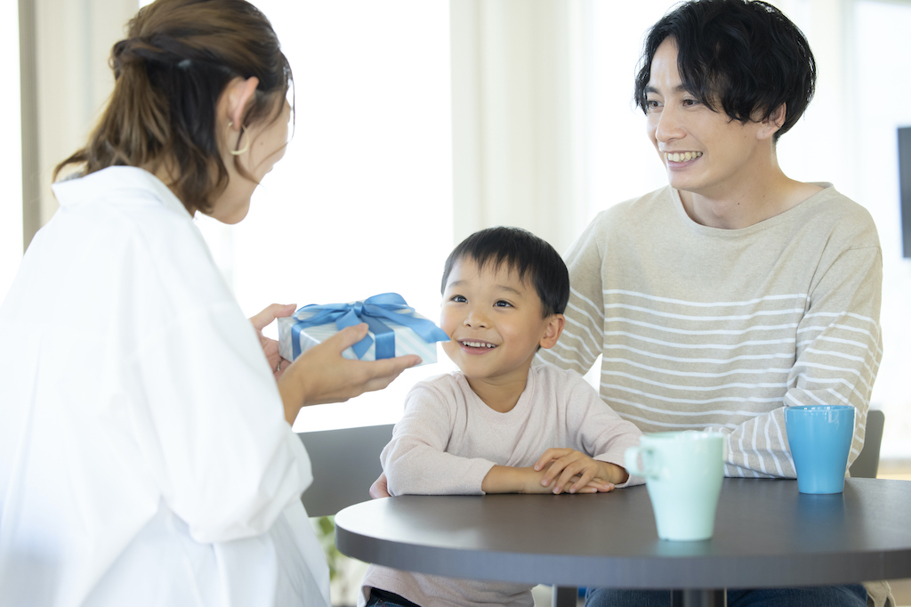 小学3年生男の子がもらって嬉しいプレゼントおすすめ15選!男の子ママである筆者が実用的なもの・知育玩具・お菓子を厳選して紹介