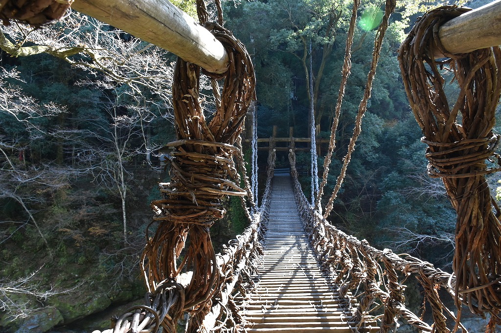 【保存版】大歩危・祖谷温泉郷とその周辺エリアの旅館おすすめ15選【温泉好きライターが徹底紹介】ロケーション◎・露天風呂・郷土料理など