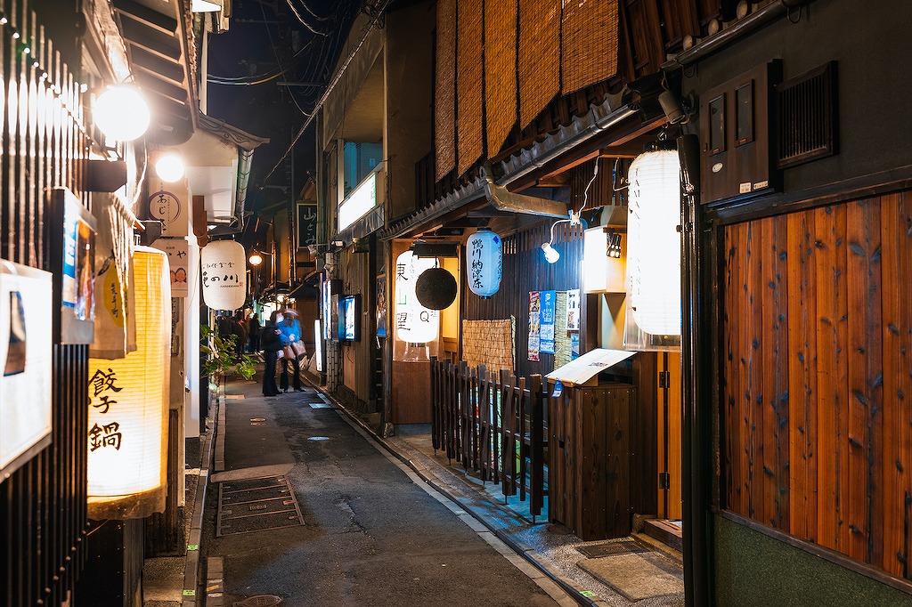 京都のおいしい居酒屋15選 老舗 デート向き 立ち飲みなど飲み会にもおすすめのお店を京都好きグルメライターが厳選 アニーお祝い体験マガジン By ギフトモール