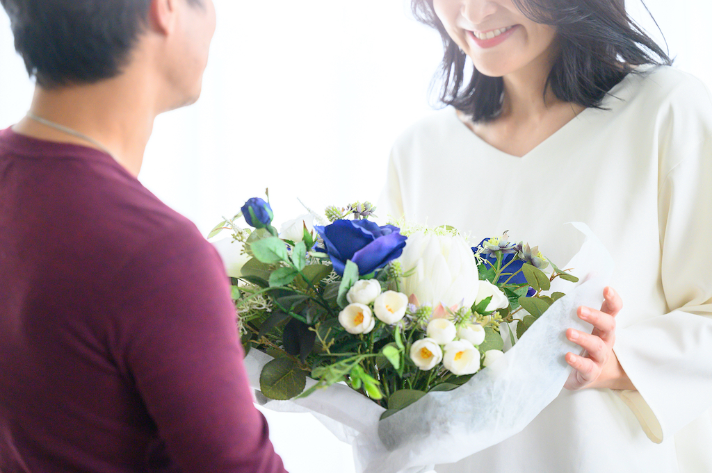 【予算7000円】20代彼女がもらって嬉しいおすすめプレゼント15選!コスメ・グルメ・インテリアまで同世代美容ライターが厳選!