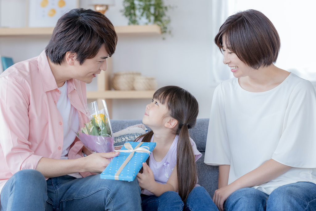 【予算6,000円】30代の父親がもらって嬉しいプレゼントおすすめ15選!人気のビジネスアイテムから話題のグルメまで同世代ライターが徹底セレクト!