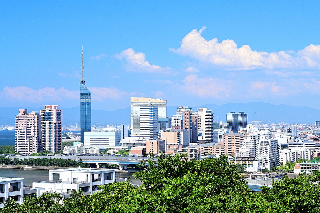 福岡市ののんびり散歩観光スポット15選！公園・雨の日・夜景など福岡観光通厳選の晴れの日おすすめまったり観光スポットはここ！