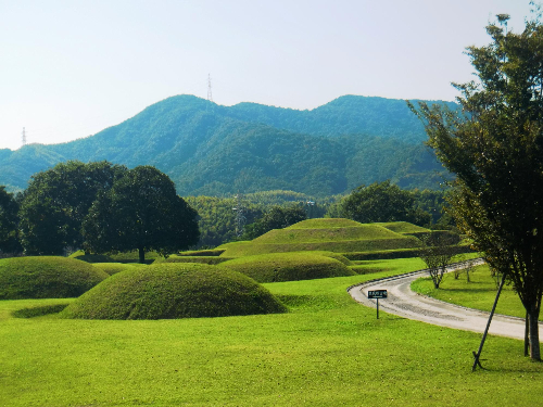 楽しいだけじゃなく学びもある「塚原古墳公園」