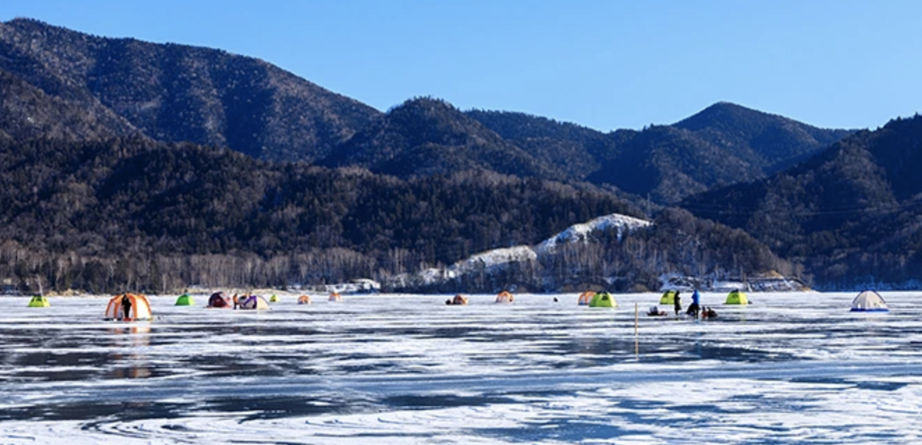 大雪山国立公園内で冬の大パノラマを堪能「糠平湖」